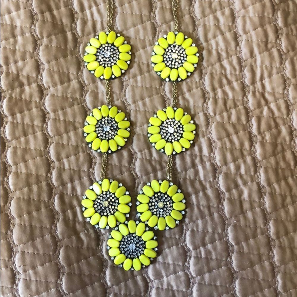 ANTHROPOLOGIE DAISY BLAZE BEADED NECKLACE